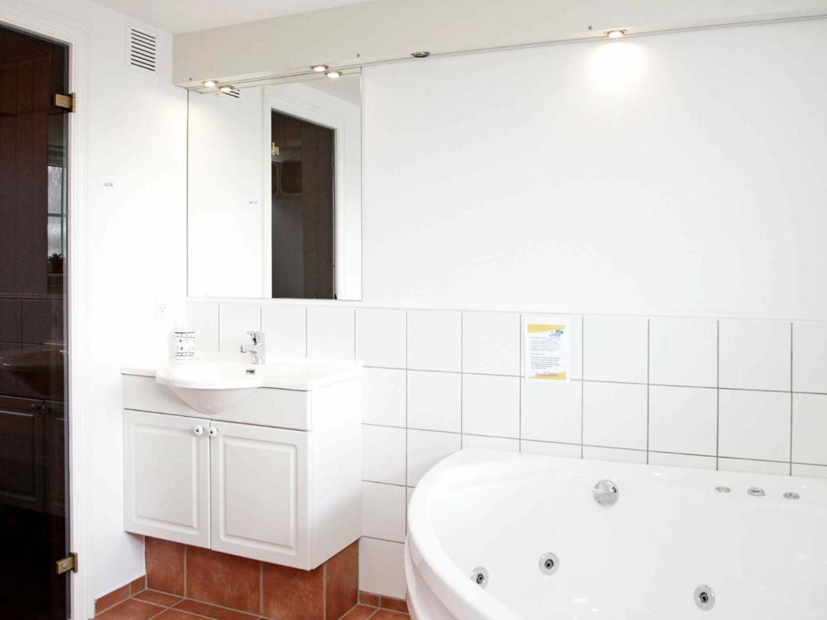 Holiday Home Blavand Xxxv Стая снимка